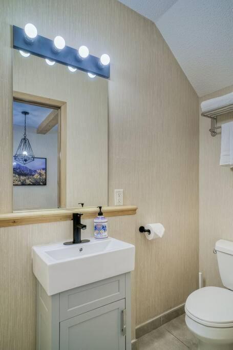 5 Mins To Banff - Cozy Townhome 2Br&2Bath - Banff Pass Included Canmore Eksteriør bilde